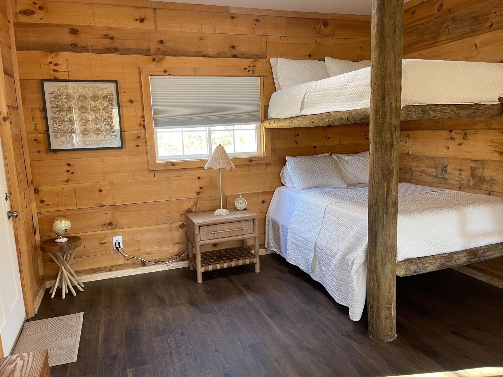 Pine Creek Cabins & Camping Resort South Bloomingville ภายนอก รูปภาพ